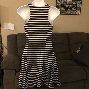 White and black jersey dress.